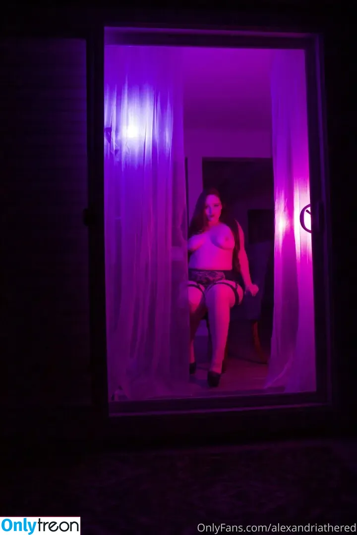 Alexandria The Red nude photo #1700 (Alexandriathered / alexandriathred)