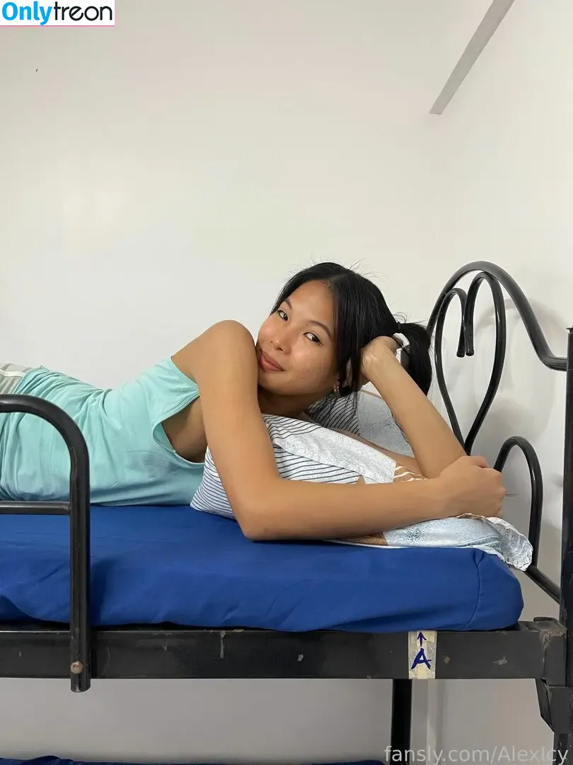 AlexIcy nude photo #0020 (alexamicy)