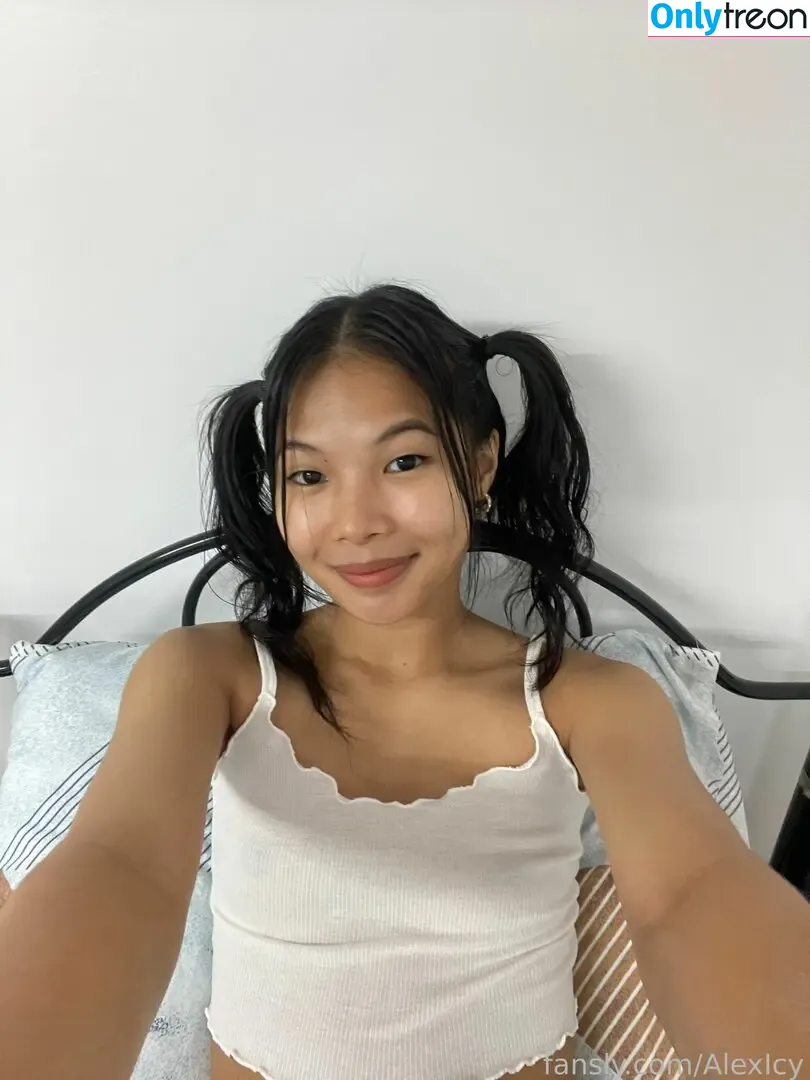 AlexIcy nude photo #0026 (alexamicy)