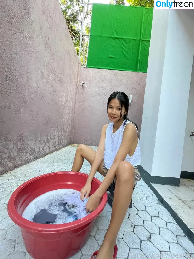 AlexIcy nude photo #0030 (alexamicy)