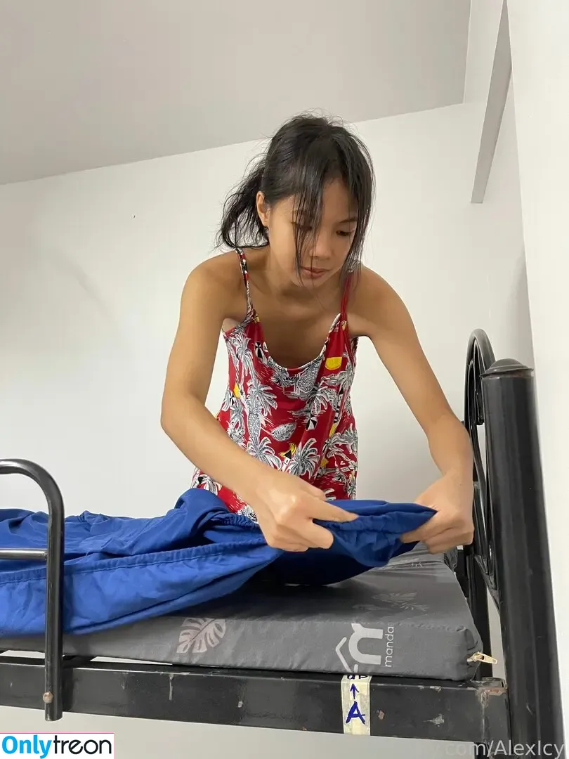 AlexIcy nude photo #0045 (alexamicy)