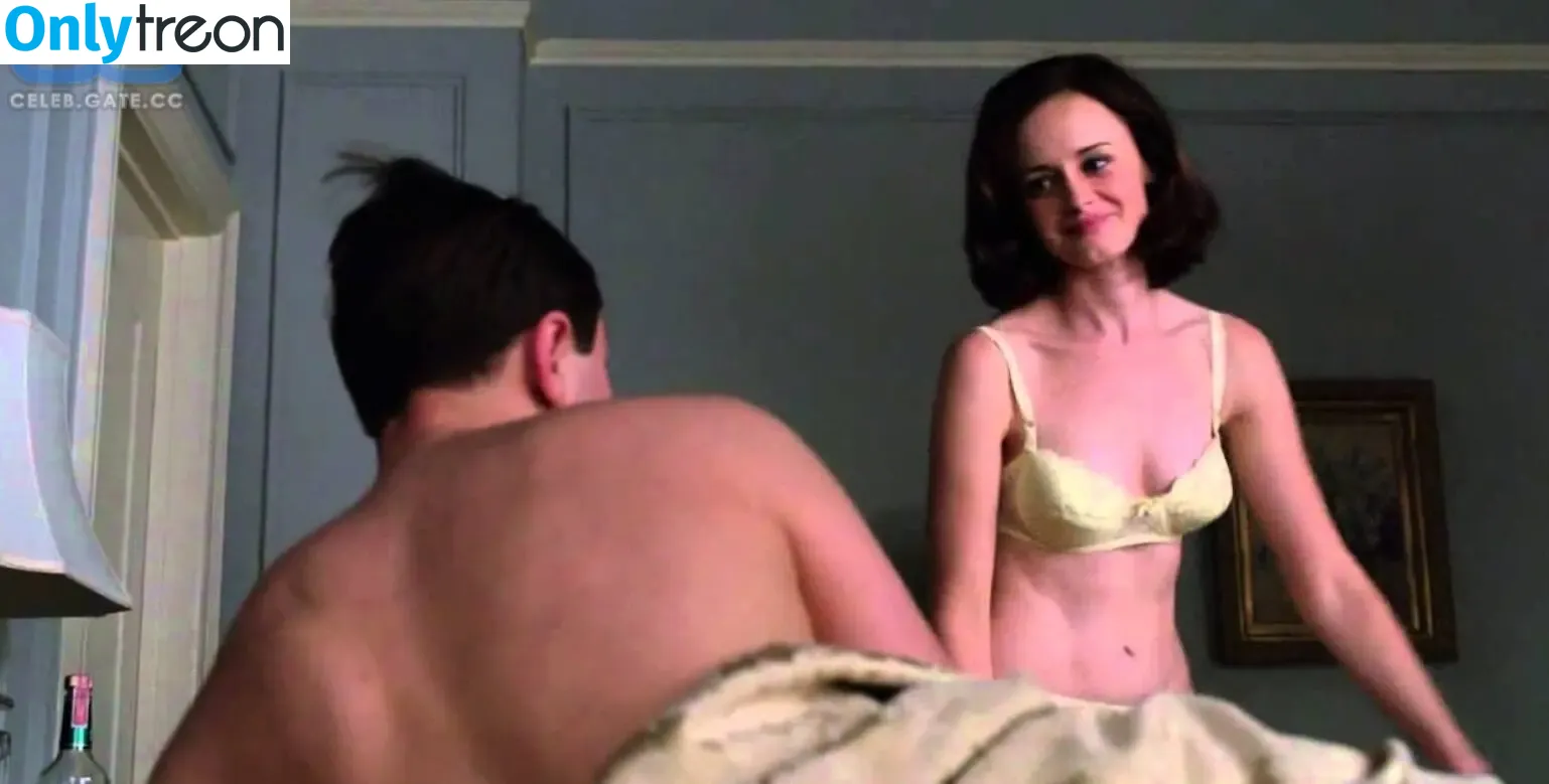 Alexis Bledel nude photo #0104 (alexisbledelofficial)