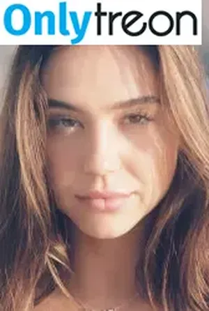 Alexis Ren / alexisren / alexisreng / alexxissren nude photo #0021