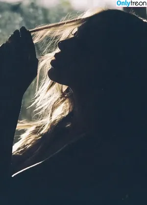Alexis Ren / alexisren / alexisreng / alexxissren nude photo #0099