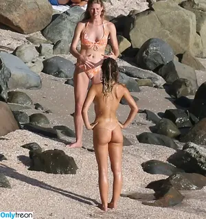 Alexis Ren / alexisren / alexisreng / alexxissren nude photo #0169