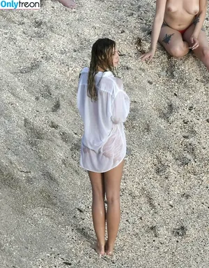 Alexis Ren / alexisren / alexisreng / alexxissren nude photo #0247