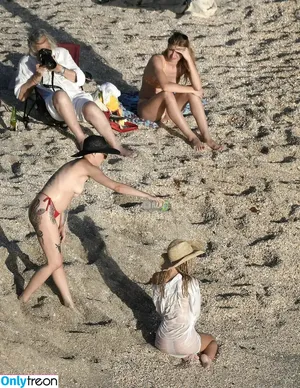 Alexis Ren / alexisren / alexisreng / alexxissren nude photo #0315