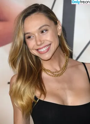 Alexis Ren / alexisren / alexisreng / alexxissren nude photo #0375