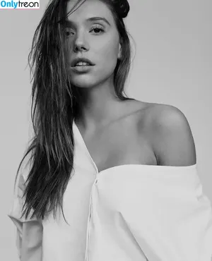 Alexis Ren / alexisren / alexisreng / alexxissren nude photo #0419