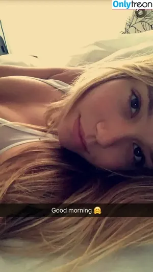 Alexis Ren / alexisren / alexisreng / alexxissren nude photo #0431