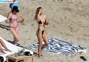 Alexis Ren / alexisren / alexisreng / alexxissren nude photo #0518
