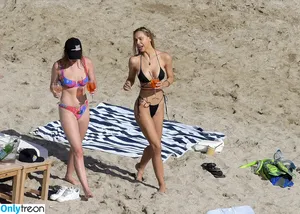 Alexis Ren / alexisren / alexisreng / alexxissren nude photo #0521
