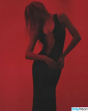 Alexis Ren / alexisren / alexisreng / alexxissren nude photo #0583