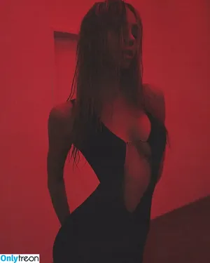 Alexis Ren / alexisren / alexisreng / alexxissren nude photo #0596