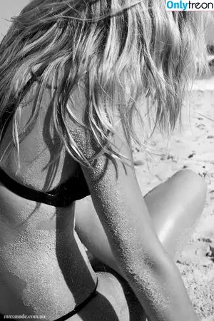 Alexis Ren / alexisren / alexisreng / alexxissren nude photo #0653