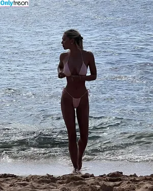 Alexis Ren / alexisren / alexisreng / alexxissren nude photo #0671