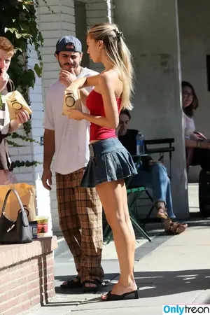 Alexis Ren / alexisren / alexisreng / alexxissren nude photo #0728