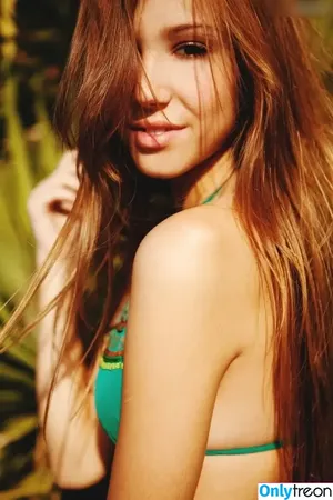 Alexis Ren / alexisren / alexisreng / alexxissren nude photo #0939