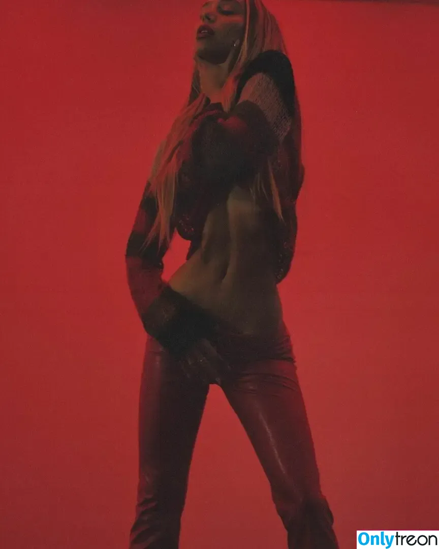 Alexis Ren nude photo #0584 (alexisren / alexisreng / alexxissren)