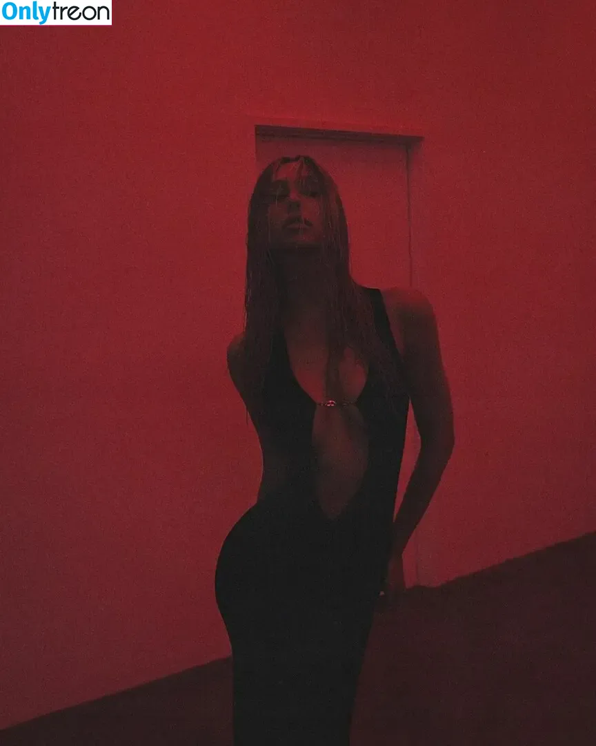 Alexis Ren nude photo #0585 (alexisren / alexisreng / alexxissren)