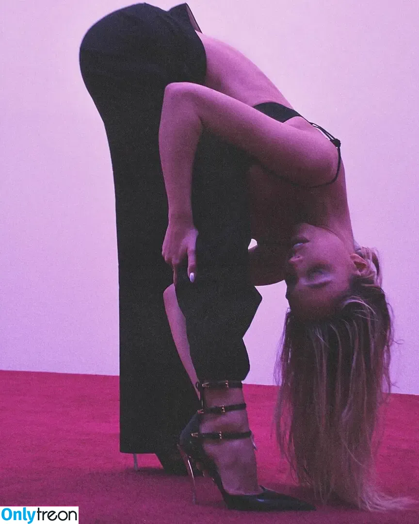 Alexis Ren nude photo #0594 (alexisren / alexisreng / alexxissren)