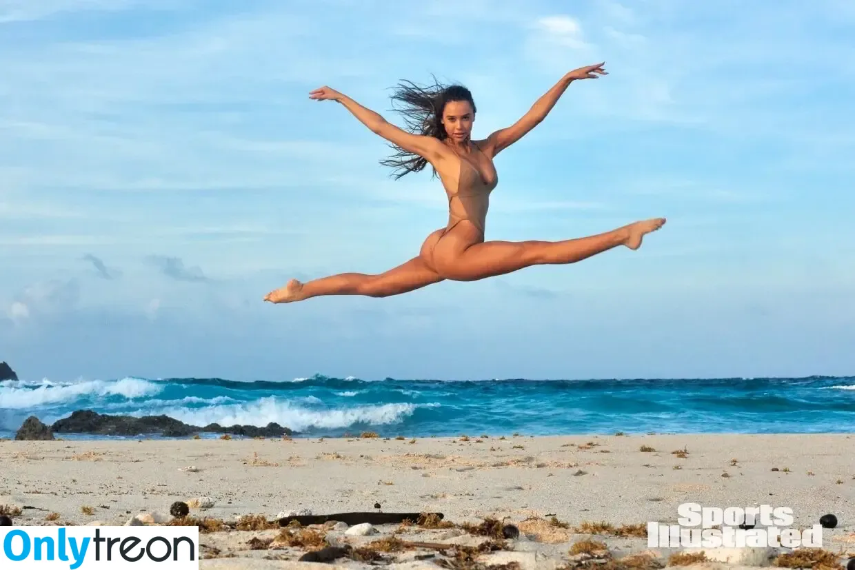 Alexis Ren nude photo #0830 (alexisren / alexisreng / alexxissren)