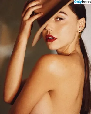 Alexis Ren / alexisren / alexisreng / alexxissren nude photo #1047