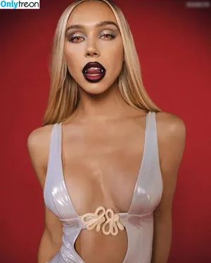 Alexis Ren / alexisren / alexisreng / alexxissren nude photo #1178