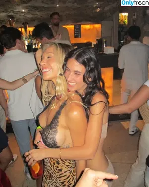 Alexis Ren / alexisren / alexisreng / alexxissren nude photo #1239