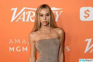 Alexis Ren / alexisren / alexisreng / alexxissren nude photo #1418