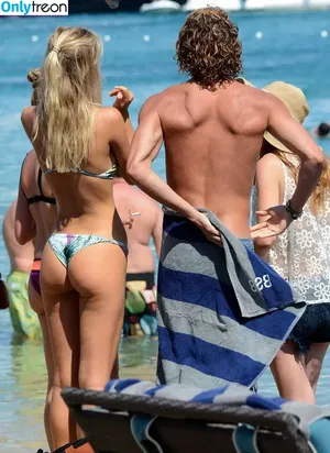 Alexis Ren / alexisren / alexisreng / alexxissren nude photo #1482