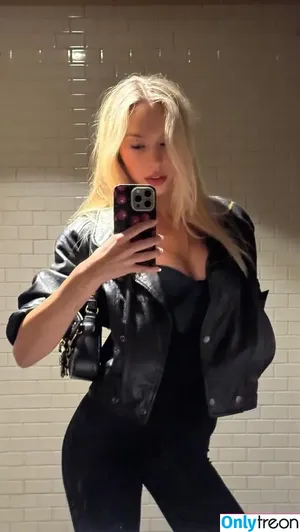 Alexis Ren / alexisren / alexisreng / alexxissren nude photo #1993