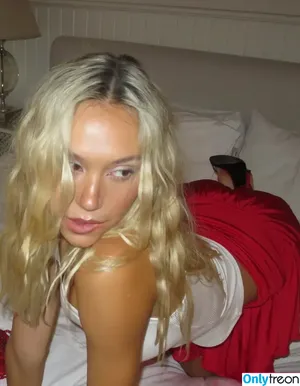 Alexis Ren / alexisren / alexisreng / alexxissren nude photo #2059