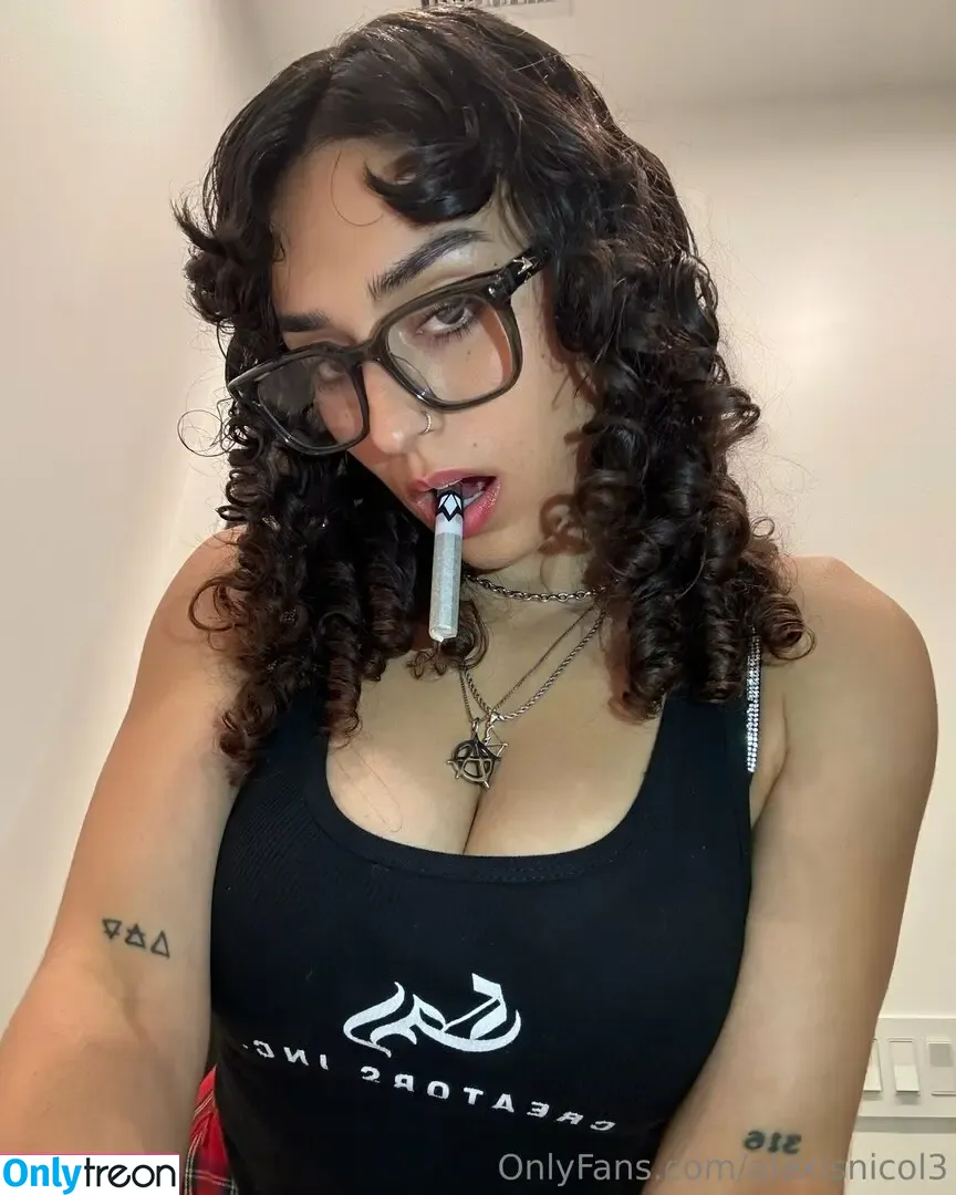 AlexisNicol3 nude photo #0031 (AlexisNicol3)