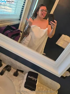 alexxxandriaaa / aleeexandriaaa nude photo #0076