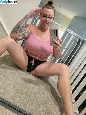 alexxxandriaaa / aleeexandriaaa nude photo #0082
