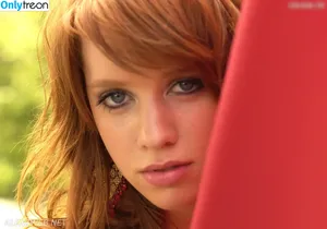 Alexz Johnson / alexzjohnsonofficial nude photo #0002