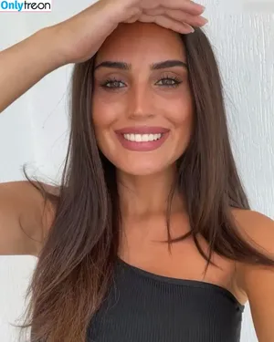 Aleynaoelmez nude photo #0008