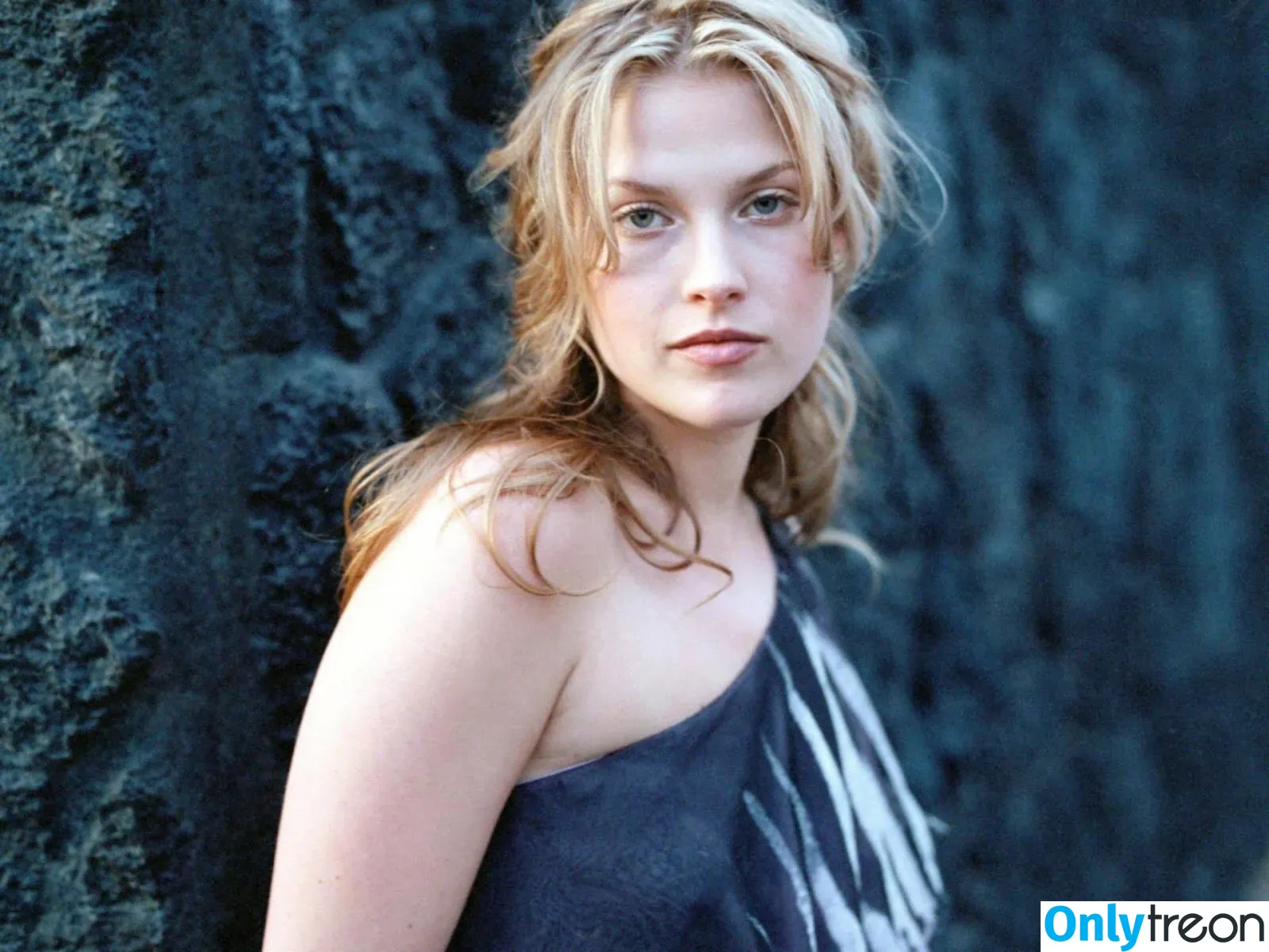 Ali Larter nude photo #0049 (alilarter)