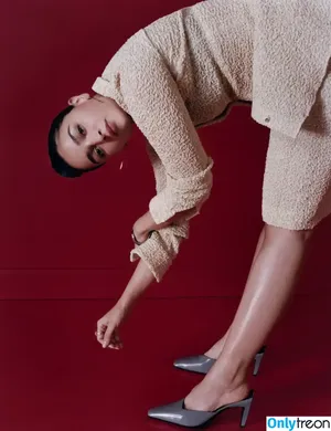 Alia Bhatt / aliaa08 / aliaabhatt nude photo #0108