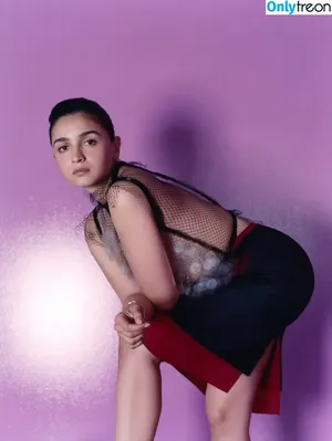 Alia Bhatt / aliaa08 / aliaabhatt nude photo #0113
