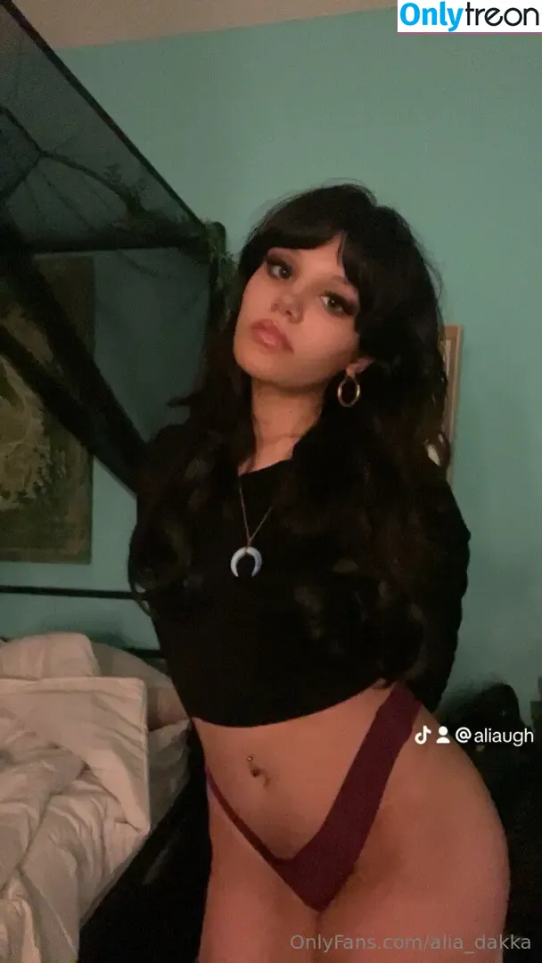 alia_dakka nude photo #0010 (alia_dakka)