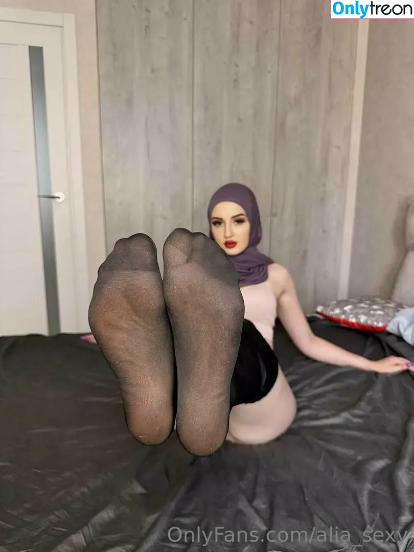 alia_sexy nude photo #0002 (alialkipiyasi)