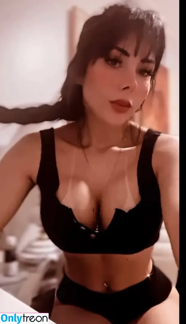 Alice Alves nude photo #0001 (alicealves / quechaticemariaalice)