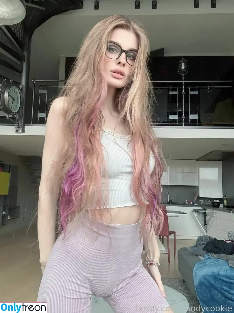 Alice Cookie nude photo #0037 (Candycookie / EvaBrownie2 / alice.cookiee)