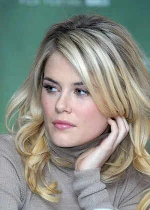 Alice Eve / aliceeve nude photo #0204