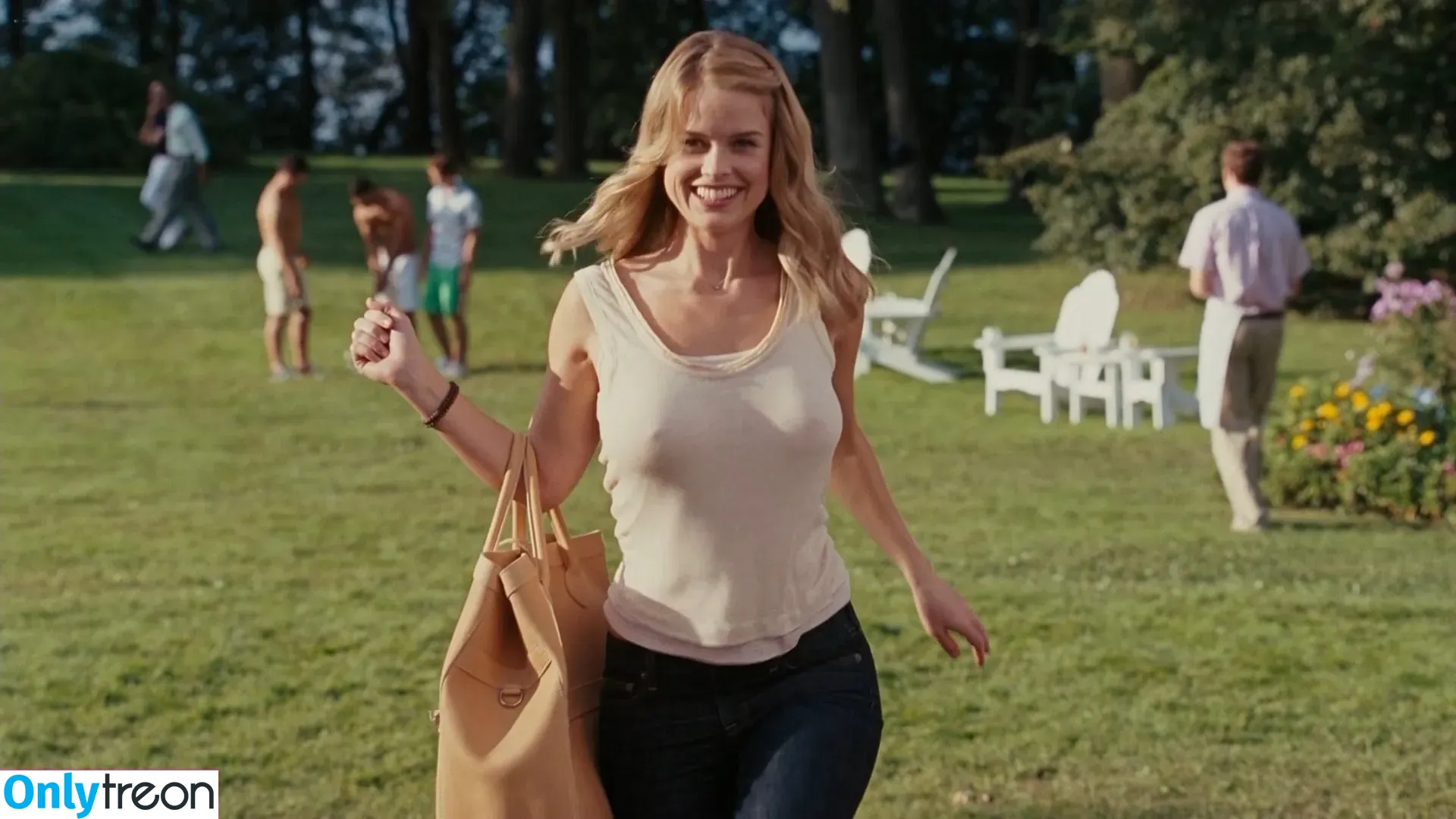 Alice Eve nude photo #0011 (aliceeve)