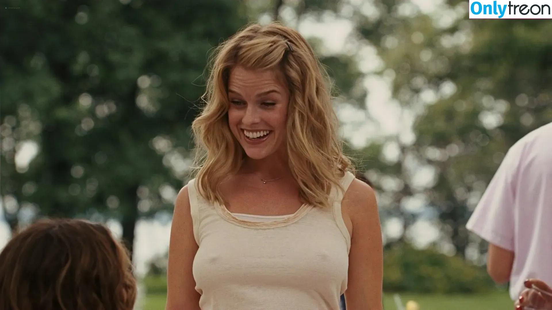 Alice Eve nude photo #0013 (aliceeve)