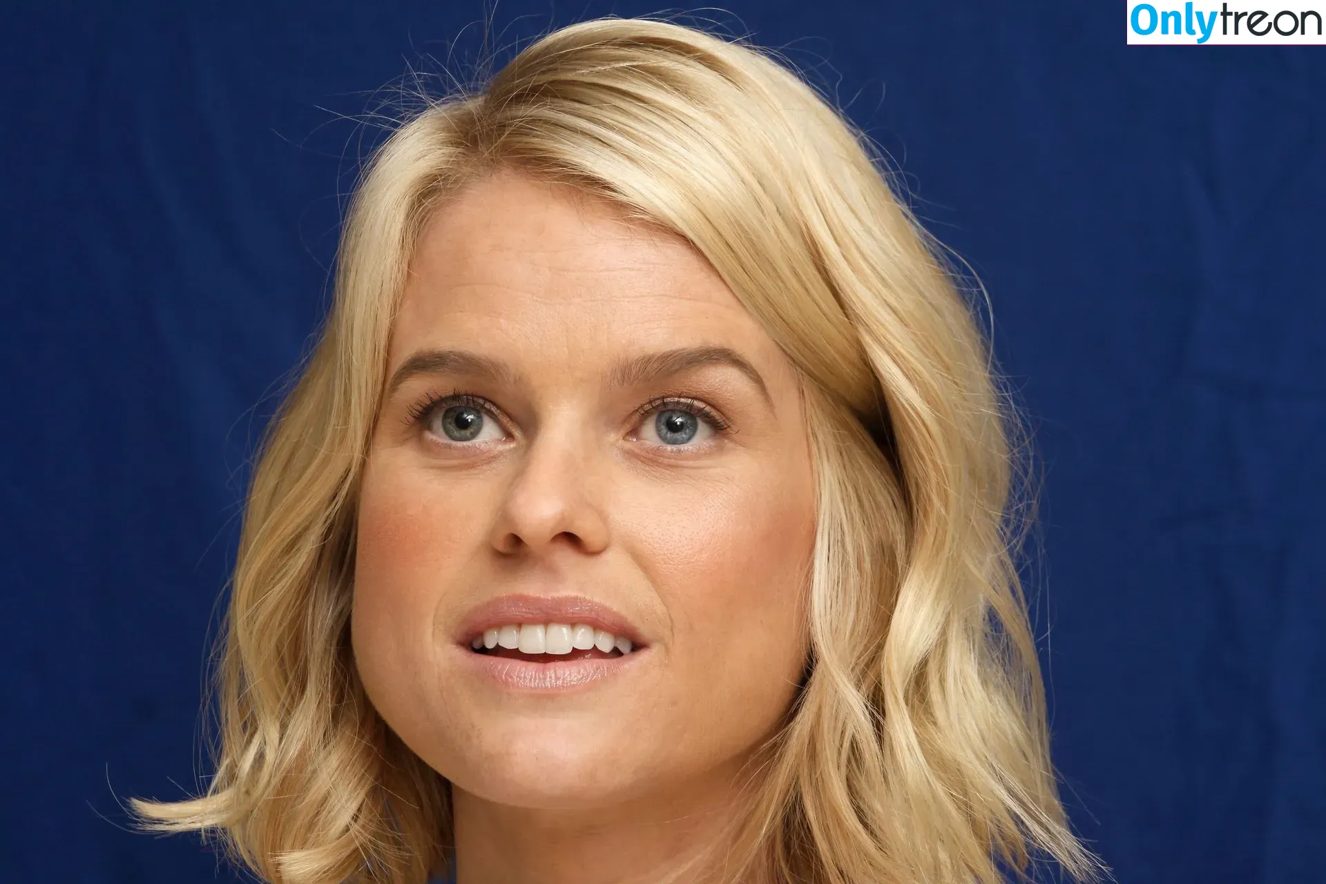 Alice Eve nude photo #0129 (aliceeve)