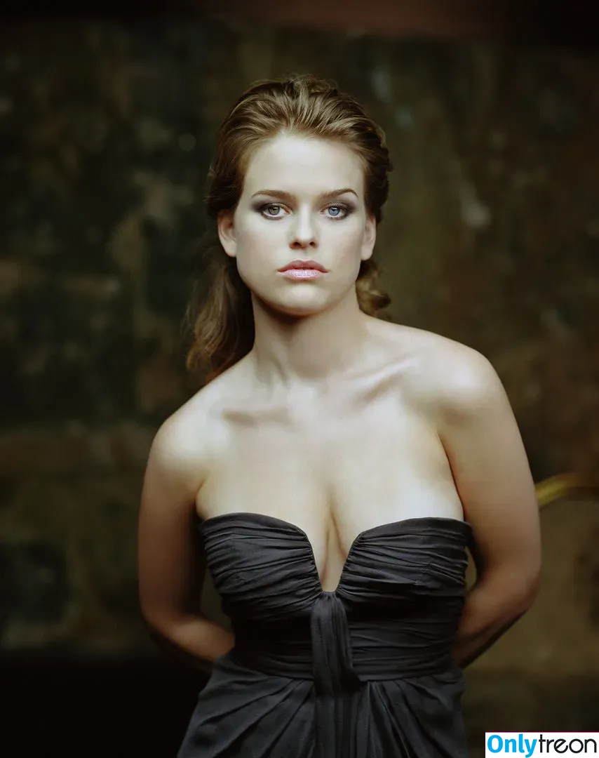 Alice Eve nude photo #0139 (aliceeve)